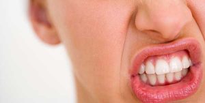 علت دندان قروچه یا بروکسیسم